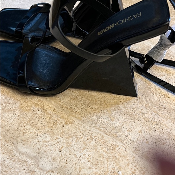 Fashion Nova Glossy Black Heels - Picture 2 of 4